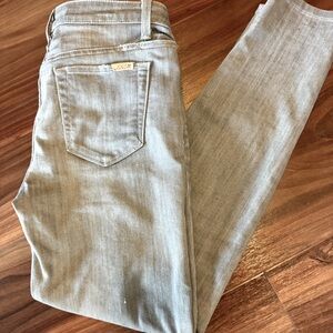 Joes straight leg relaxed fit Jean.